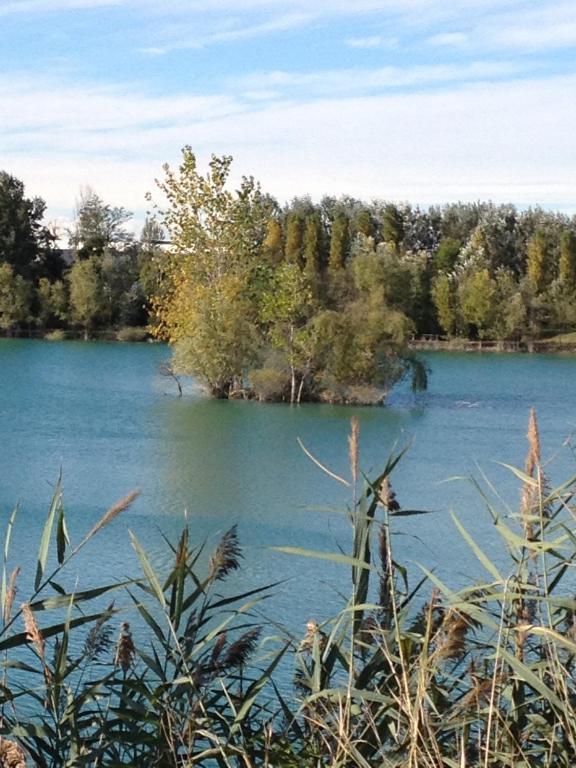 Motel 7 Laghi กาสเตลเล็ตโต ดิ บรานดุซโซ ภายนอก รูปภาพ